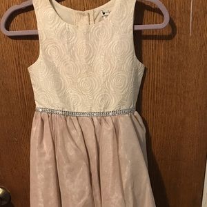 Girls dress
